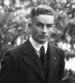 Douglas Graham, 1945 (Prefect)